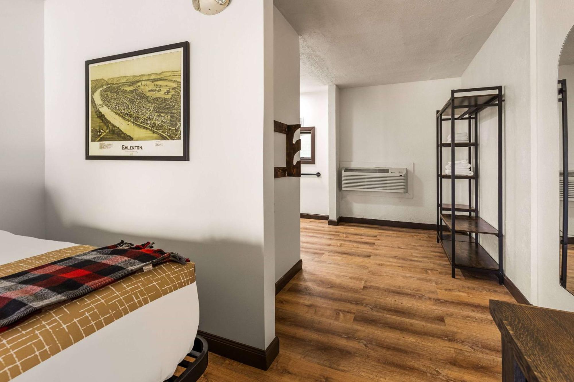 Travelodge By Wyndham Emlenton Buitenkant foto