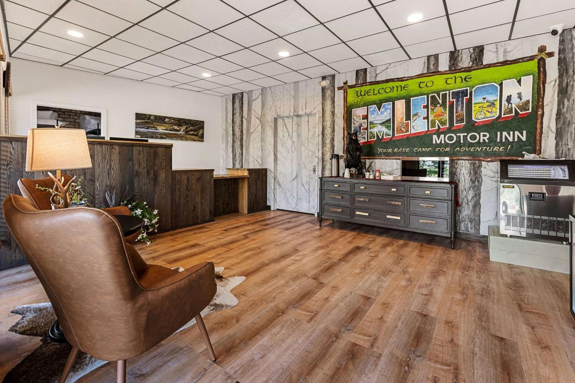 Travelodge By Wyndham Emlenton Buitenkant foto